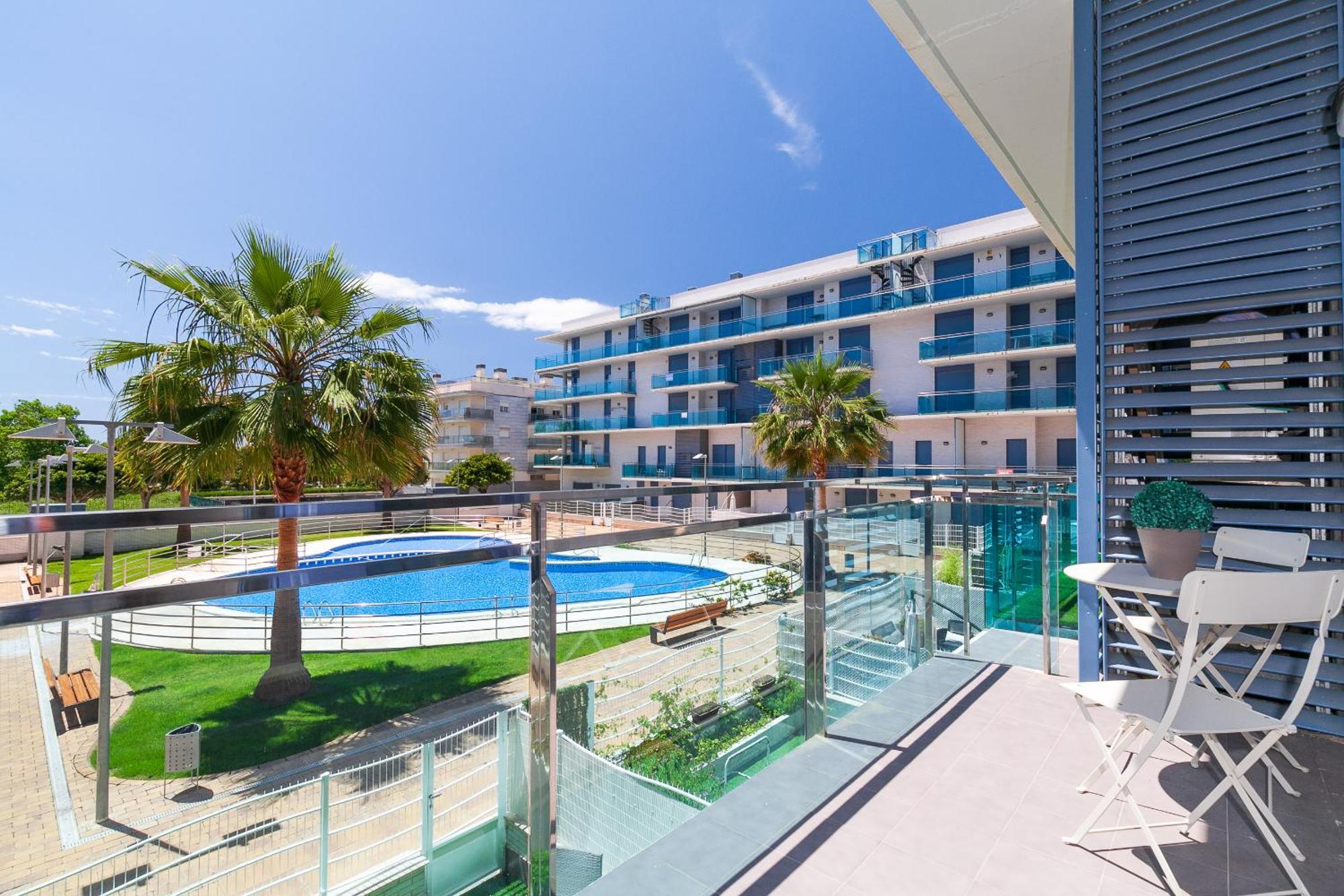 Uhc Mar Augusta Family Complex Apartment Кембрилс Екстериор снимка
