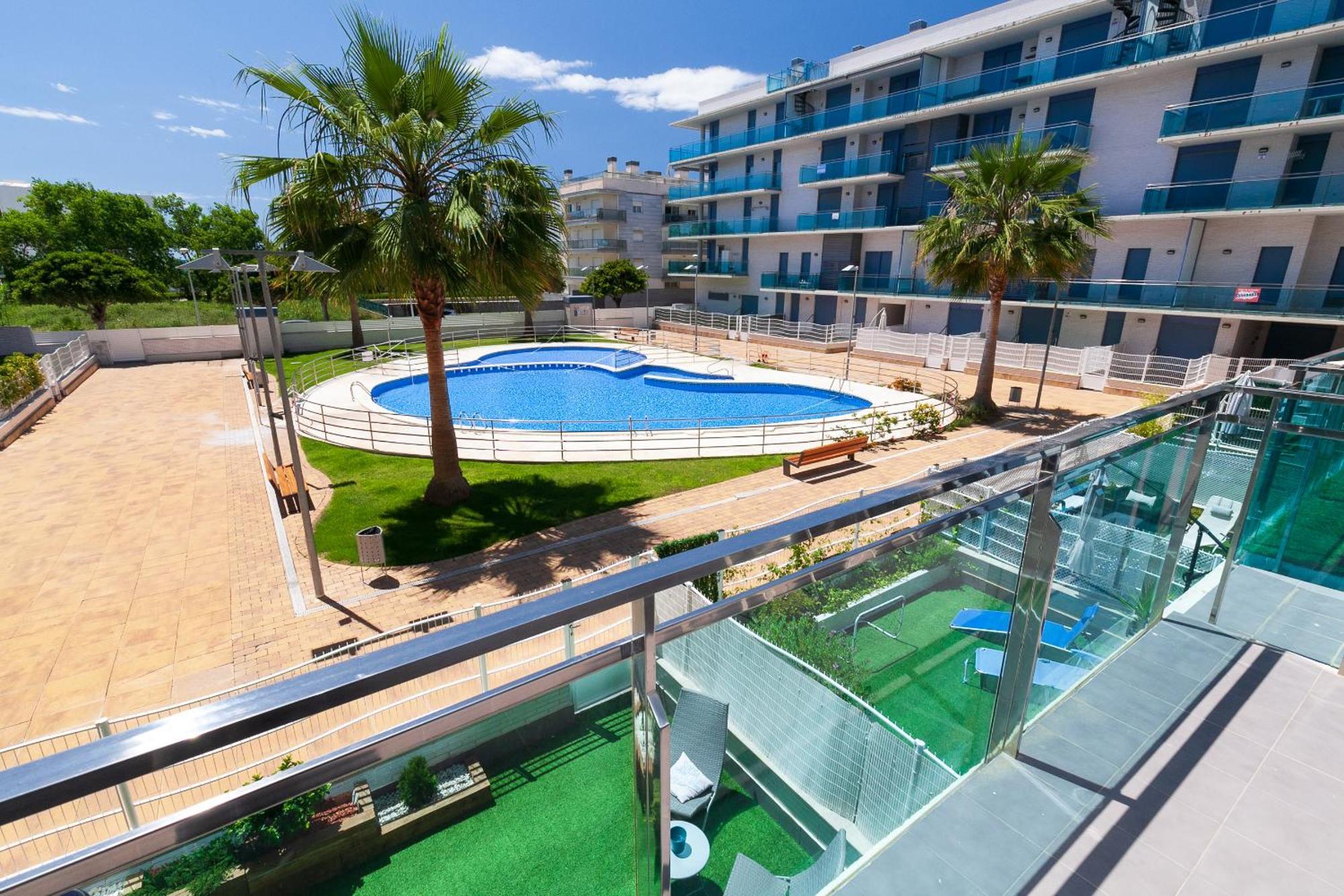 Uhc Mar Augusta Family Complex Apartment Кембрилс Стая снимка