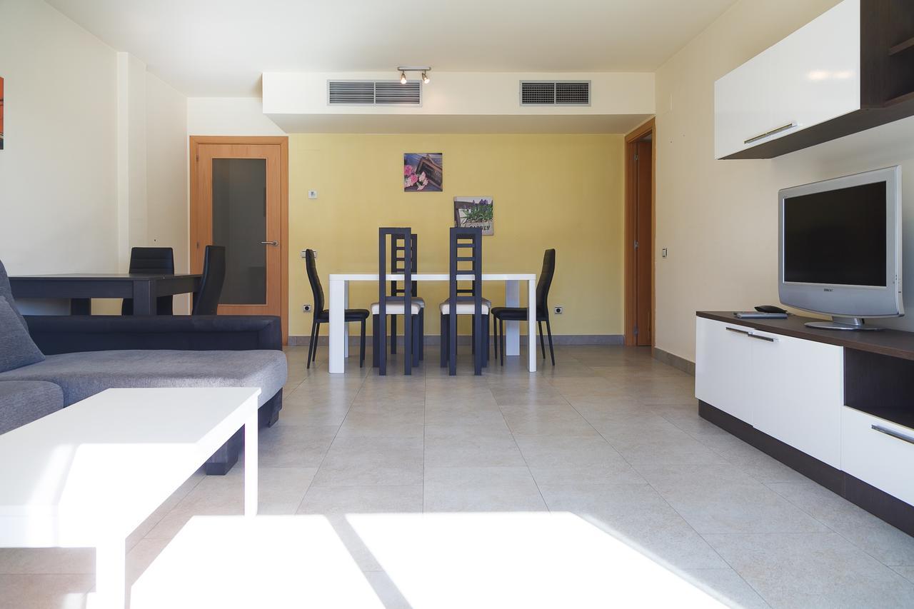 Uhc Mar Augusta Family Complex Apartment Кембрилс Екстериор снимка